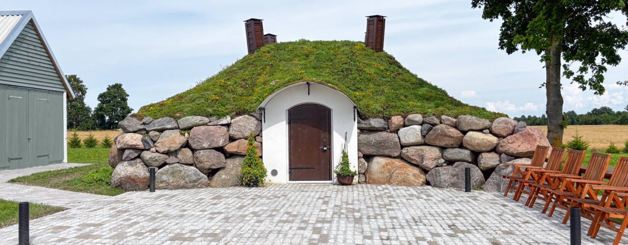 How to integrate a cellar into your home garden?